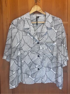 Meg & Margot Leaf Print Rayon Button Front Camp Shirt Blouse XL Coastal